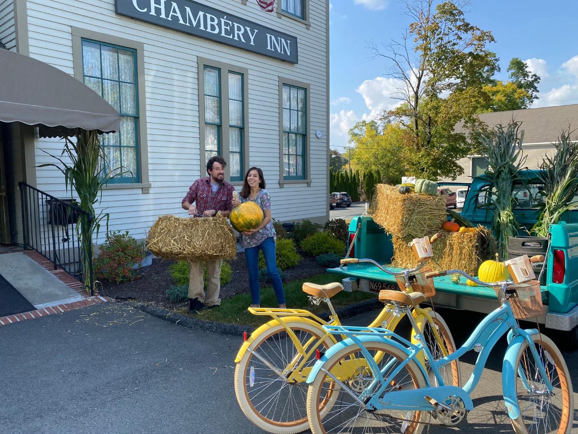 Chambery Inn Lee Exterior photo